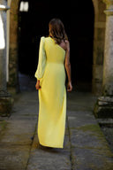 Das lange Kleid von Silvia Fernández – CARMEN