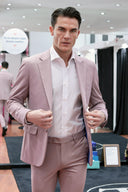 Toni Fernández‘ Outfit – GILR