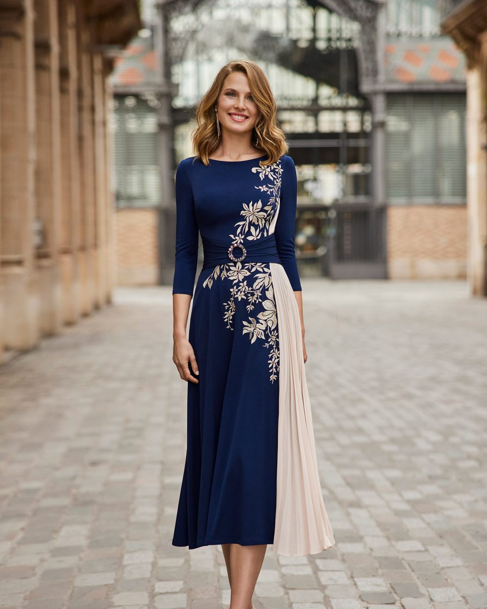 Vestido midi de Marfil Barcelona - 7J106